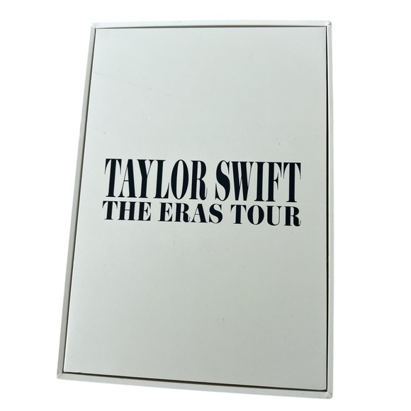 Taylor Swift Eras Tour VIP Pin From Lisbon Portugal 2024 - Picture 6 of 6